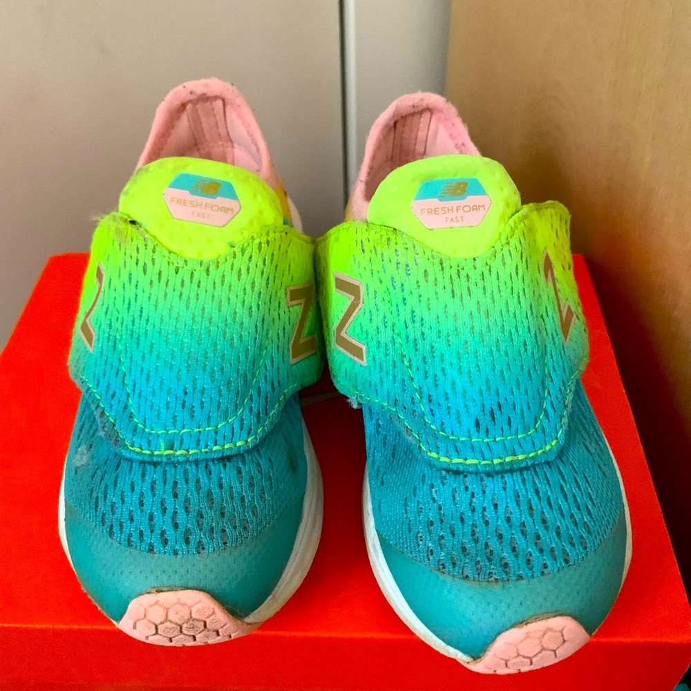 New balance rainbow pastel sneakers toddler sz 8